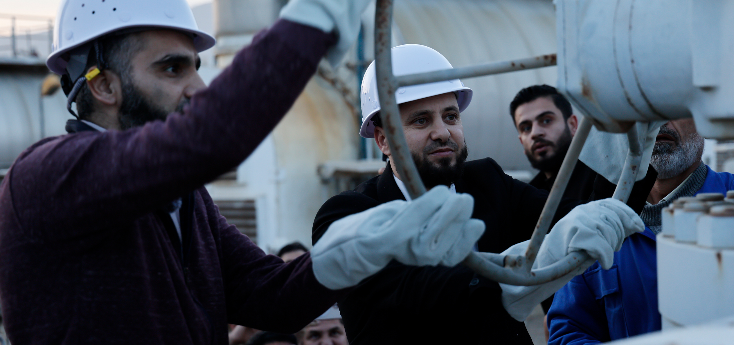 وزير الطاقة يعلن تشغيل محطة الناصرية بالغاز الوارد من خلال الأردن